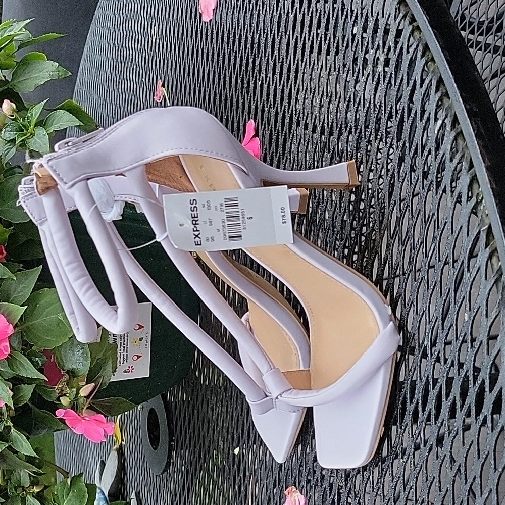 Tube strap heeled sandals
